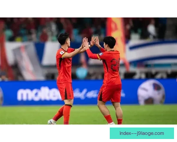 中国男足在2026年世预赛前夕宣布新归化球员 备战关键阶段目标明确 中国男足在2026年世预赛前夕宣布新归化球员 备战关键阶段目标明确